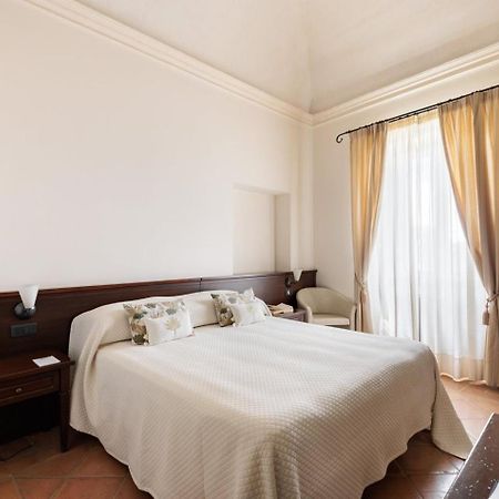 Hotel San Claudio Corridonia Exterior photo