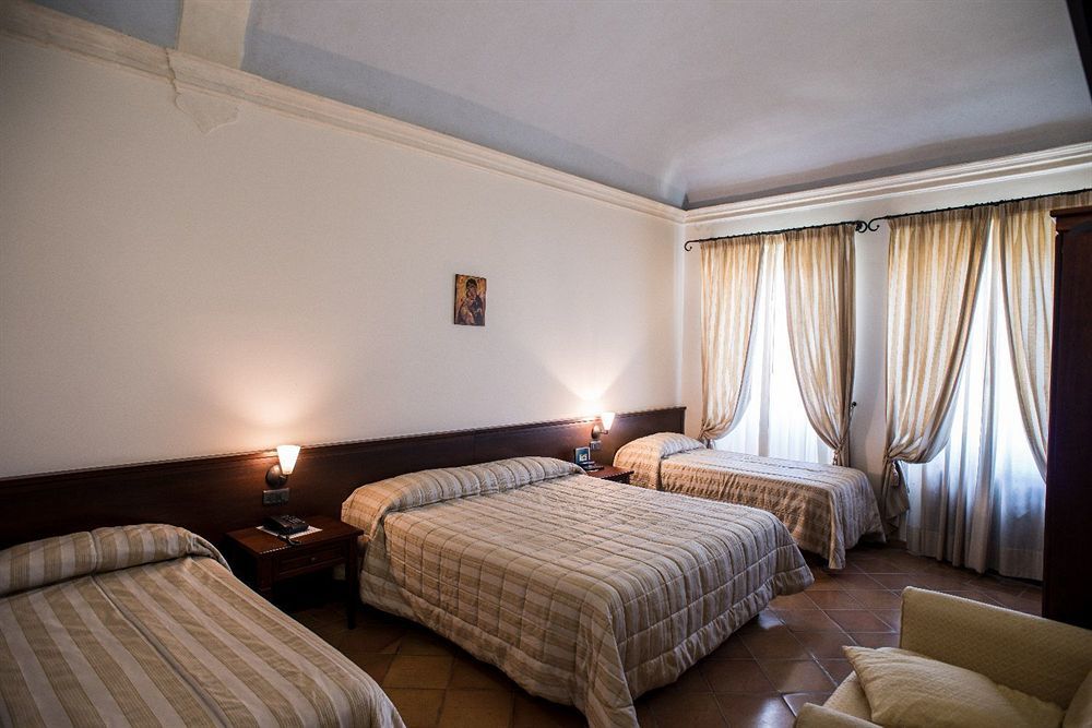 Hotel San Claudio Corridonia Exterior photo