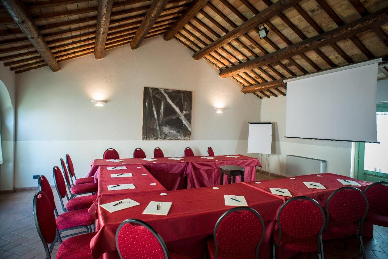 Hotel San Claudio Corridonia Exterior photo