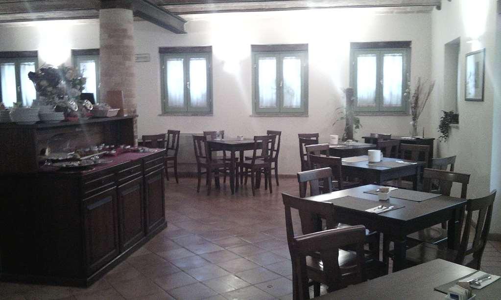 Hotel San Claudio Corridonia Restaurant photo